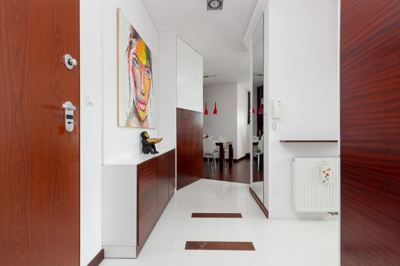 Spacious Suite With A Hammock And Terrace By Renters Prestige Warszawa Eksteriør bilde